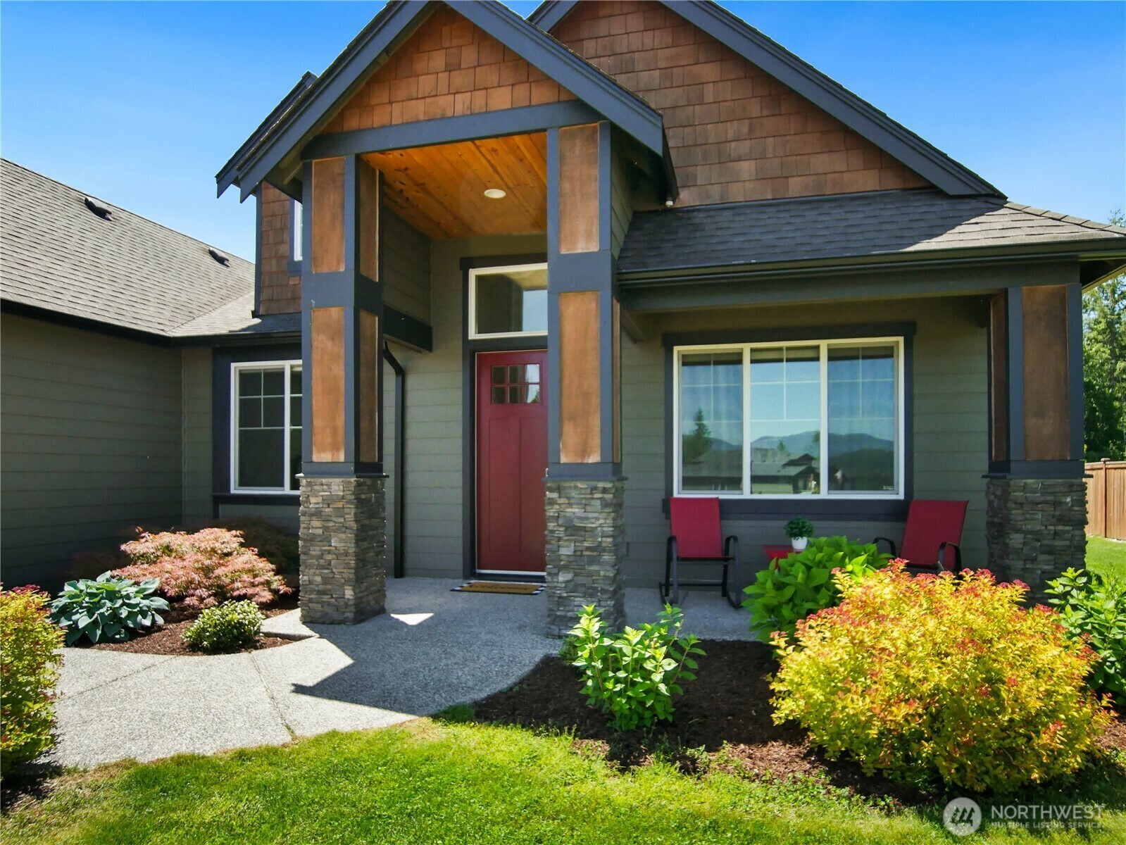 Property Photo: 19624 61st Place NE WA 98252