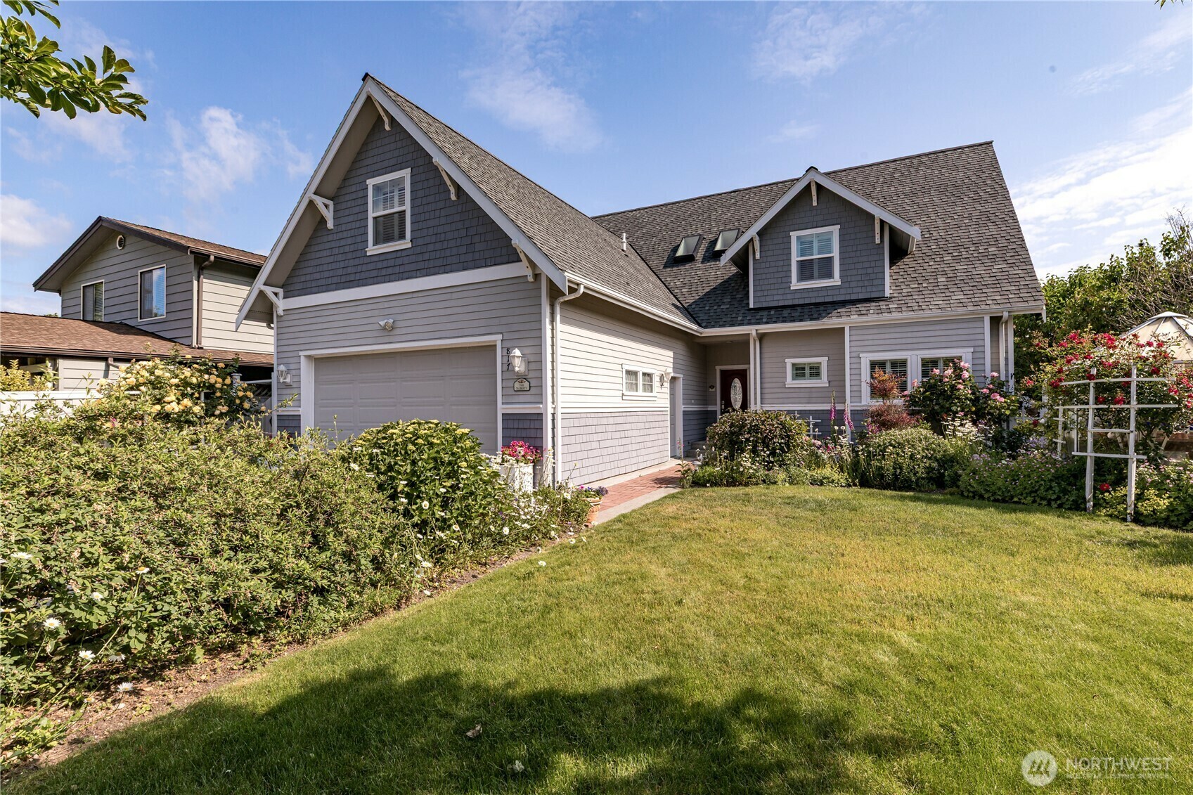 Property Photo: 817 Shorecrest Drive WA 98277