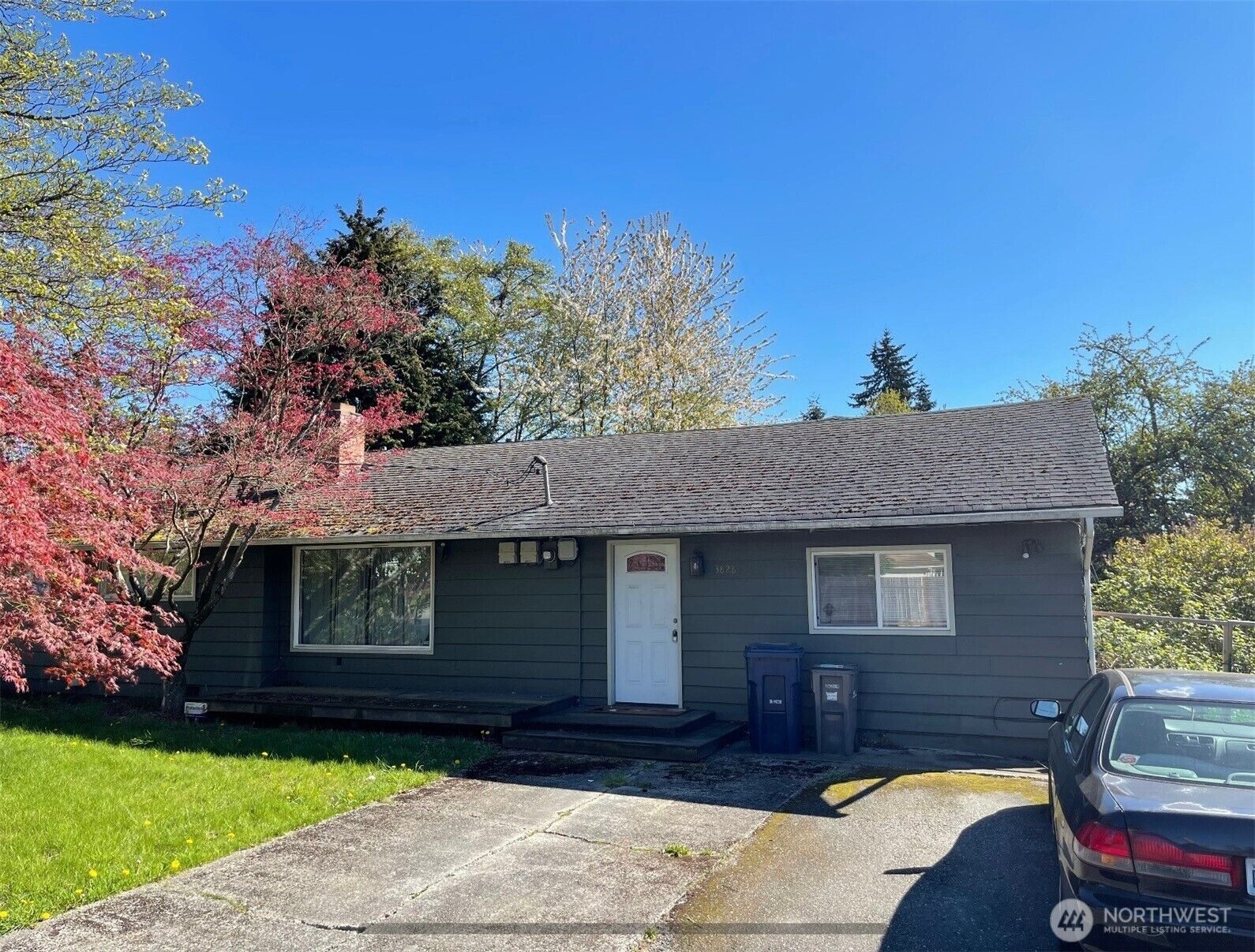 Property Photo:  3828  Lincoln Way  WA 98087 