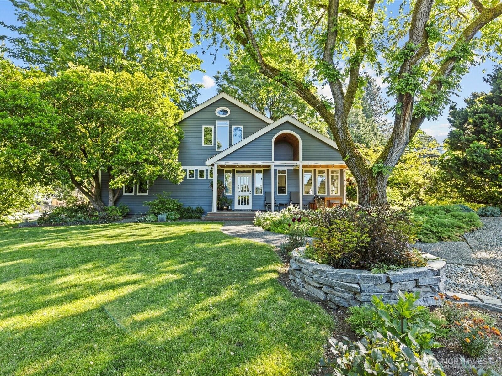 Property Photo: 11231 NE 67th Street WA 98033