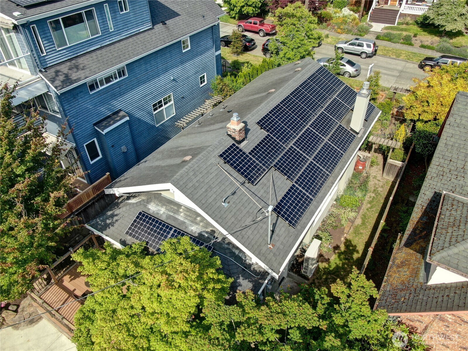 Property Photo: 5521 34th Avenue NE WA 98105