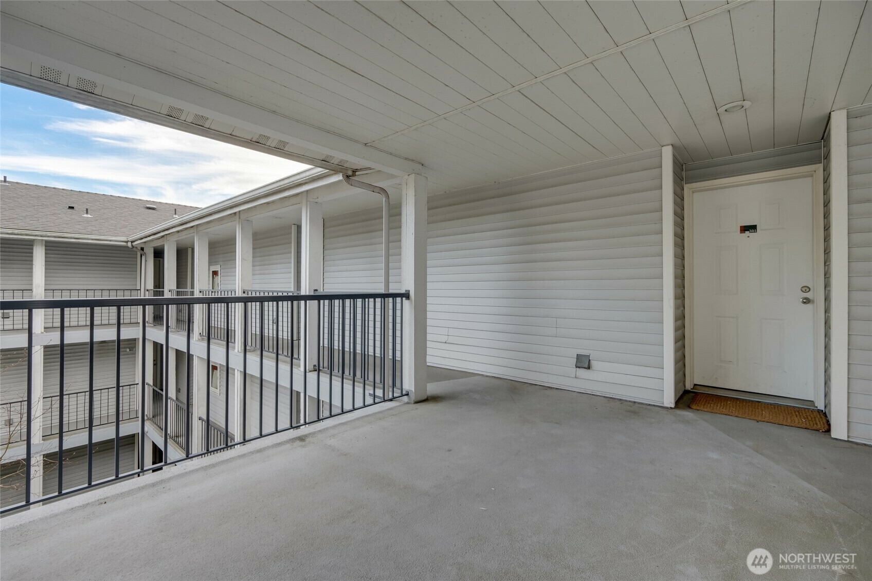 Property Photo: 9200 Greenwood Avenue N A301 WA 98103