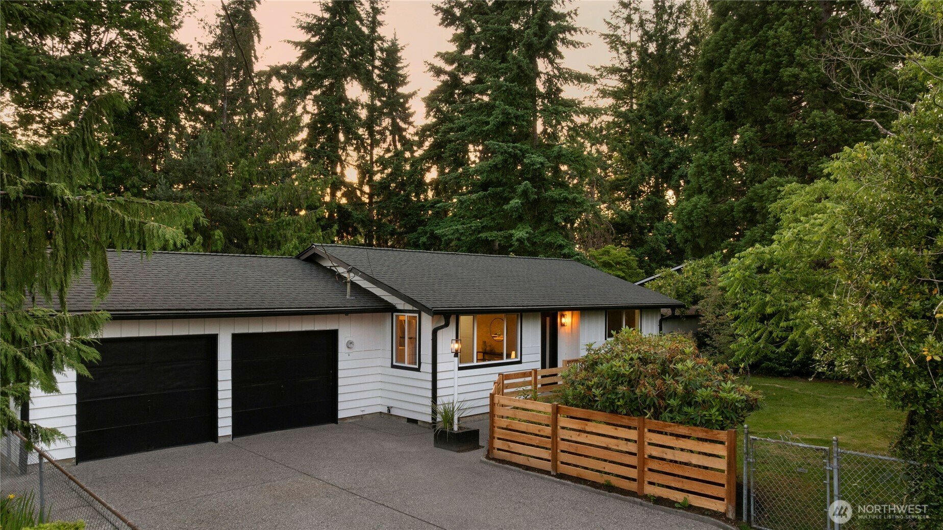 Property Photo: 2226 E 125th Ave Ct E WA 98372