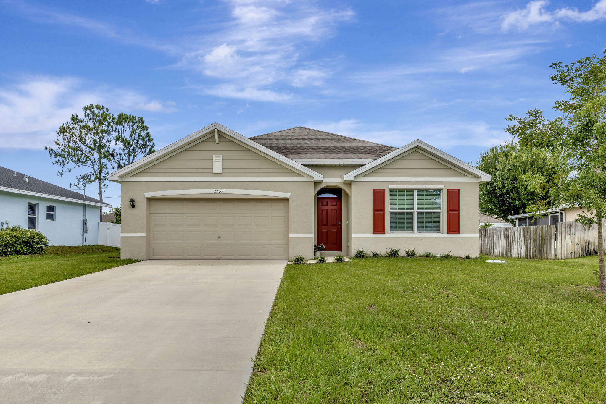 Property Photo: 2537 SW Calder Street FL 34953