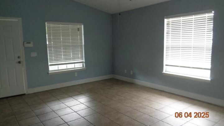 Property Photo:  1550 17th Court SW  FL 32962 