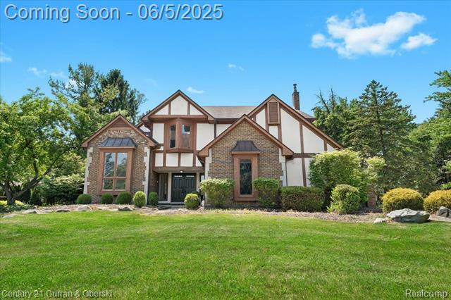 Property Photo: 22275 Heatheridge Lane MI 48167