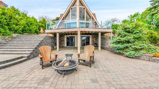 8648 Lakeshore Road  Burtchville Twp MI 48059 photo