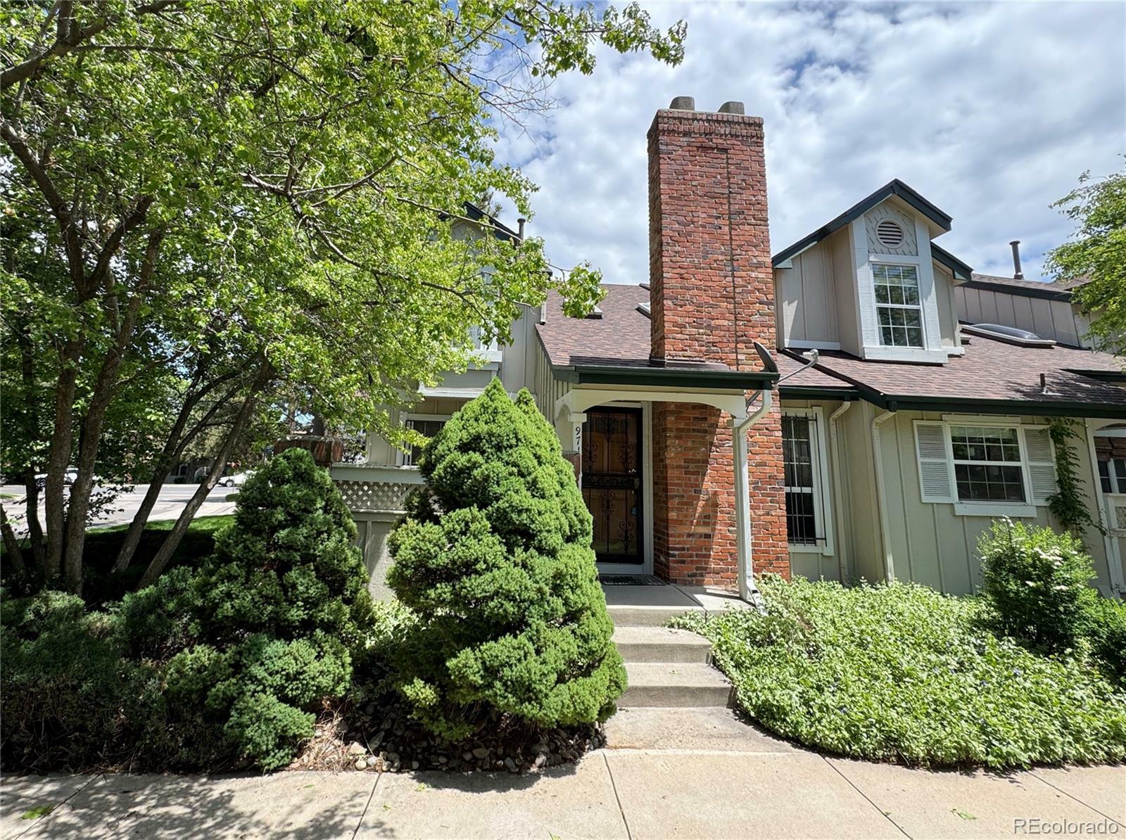 Property Photo:  971 S Evanston Circle  CO 80012 