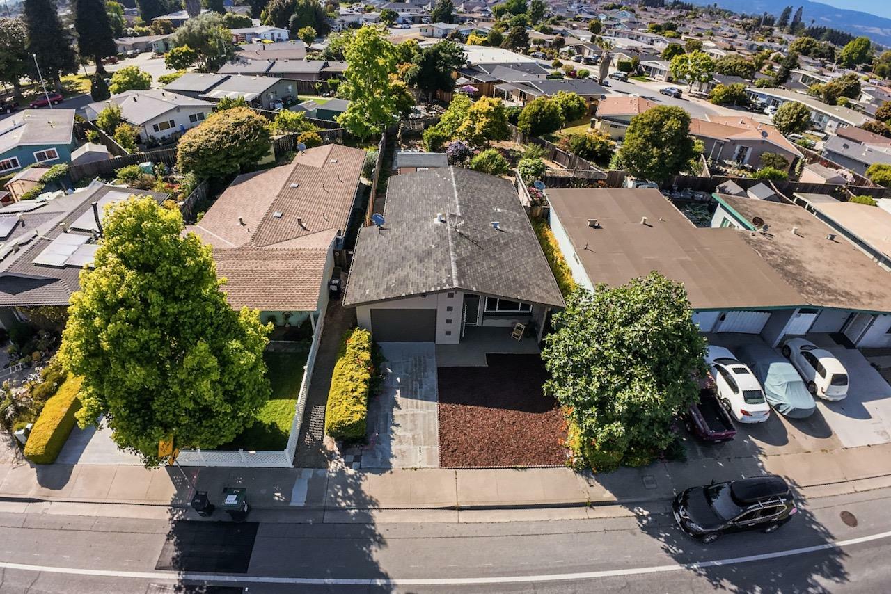 Property Photo: 627 Bridge Street CA 95076