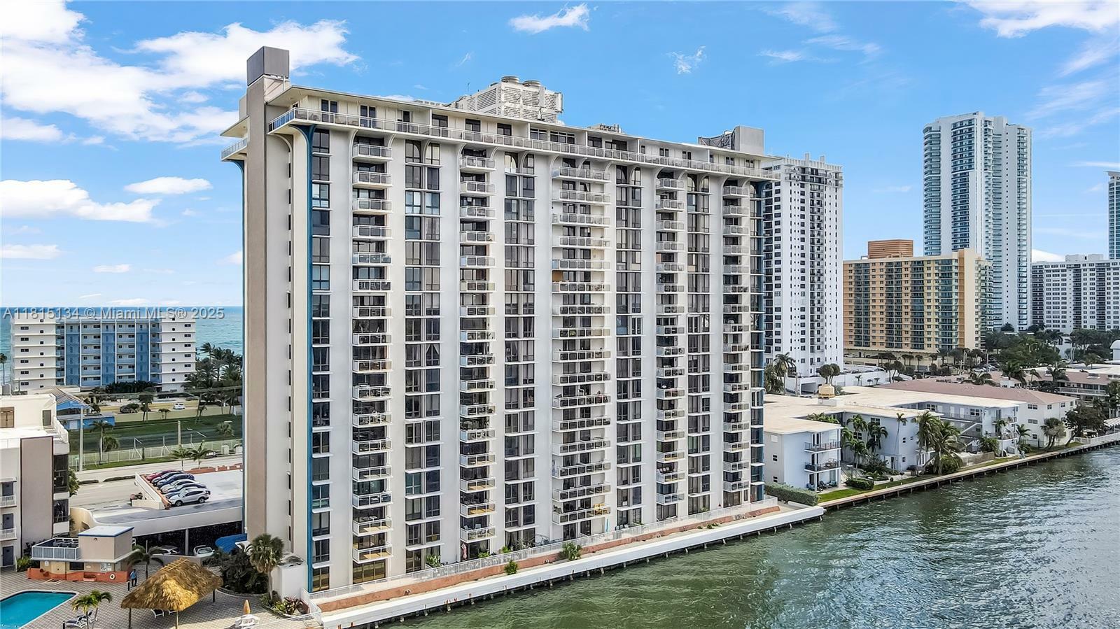 Property Photo: 1600 S Ocean Dr 7B FL 33019