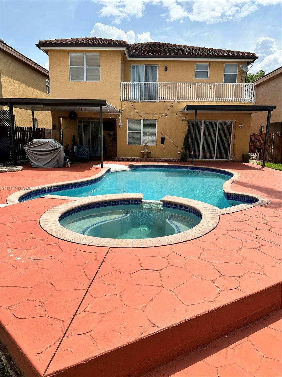Property Photo:  5320 SW 130th Ter  FL 33027 