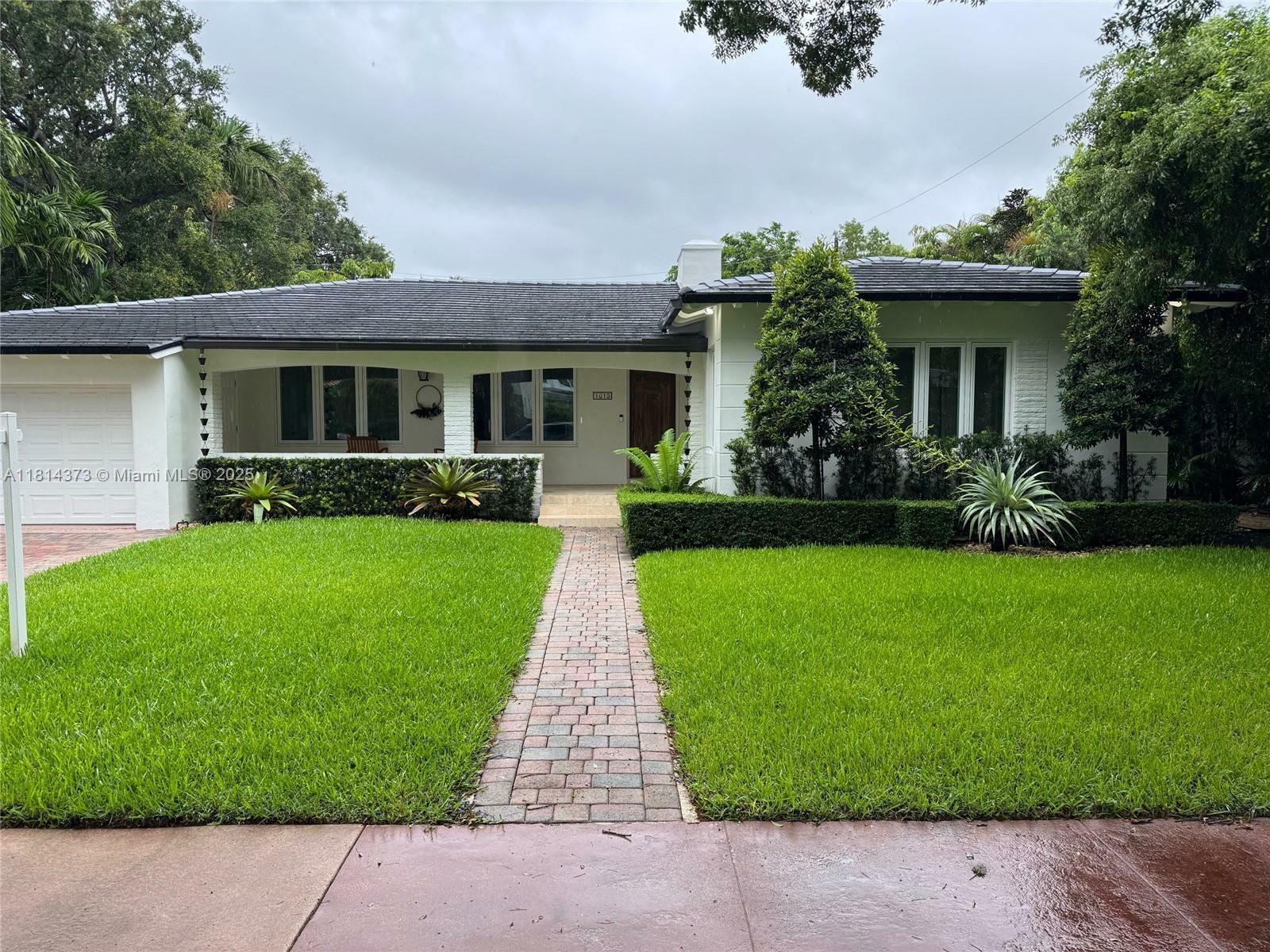 Property Photo: 1015 SW Catalonia Ave FL 33134
