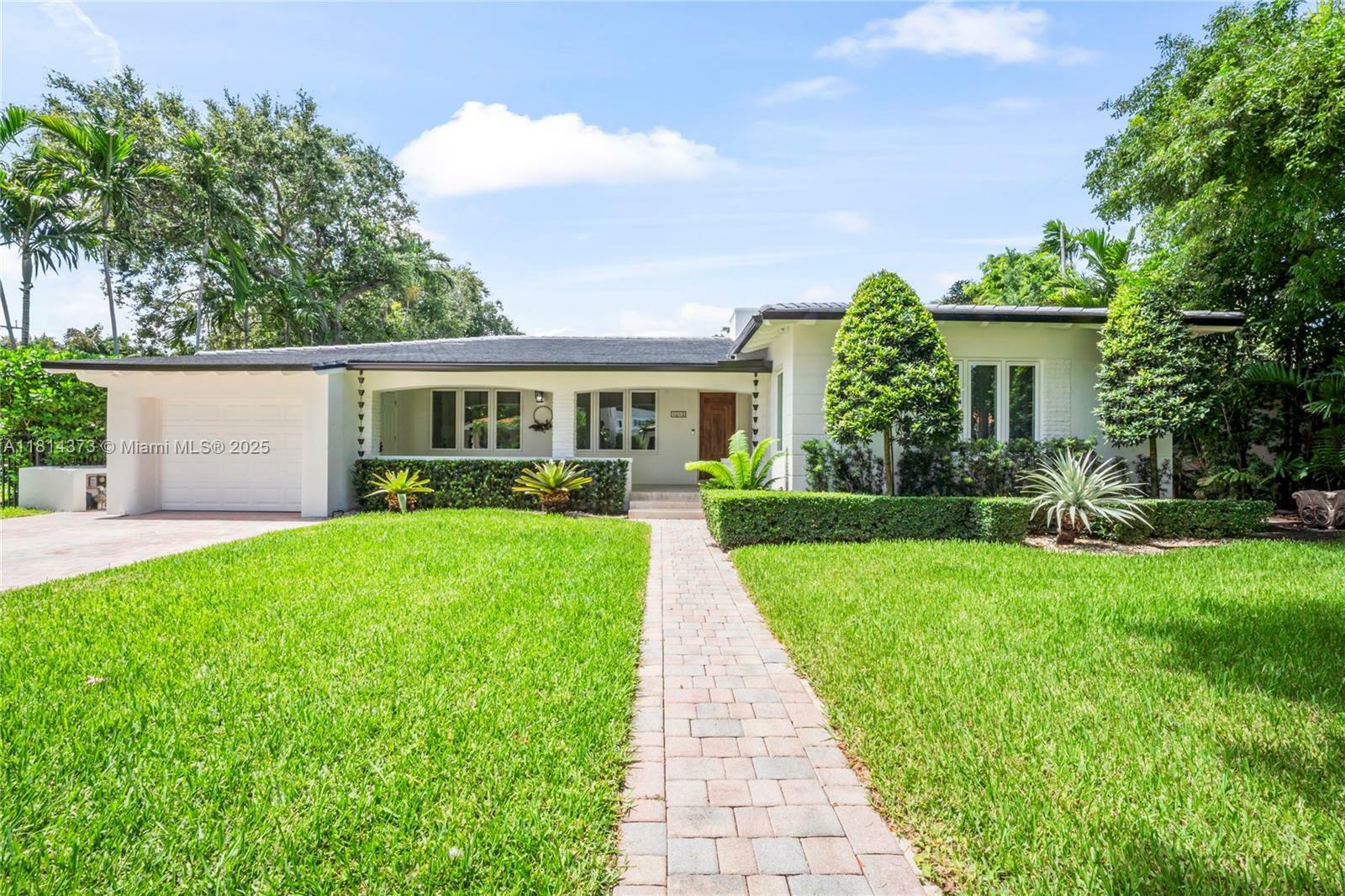 Property Photo: 1015 SW Catalonia Ave FL 33134