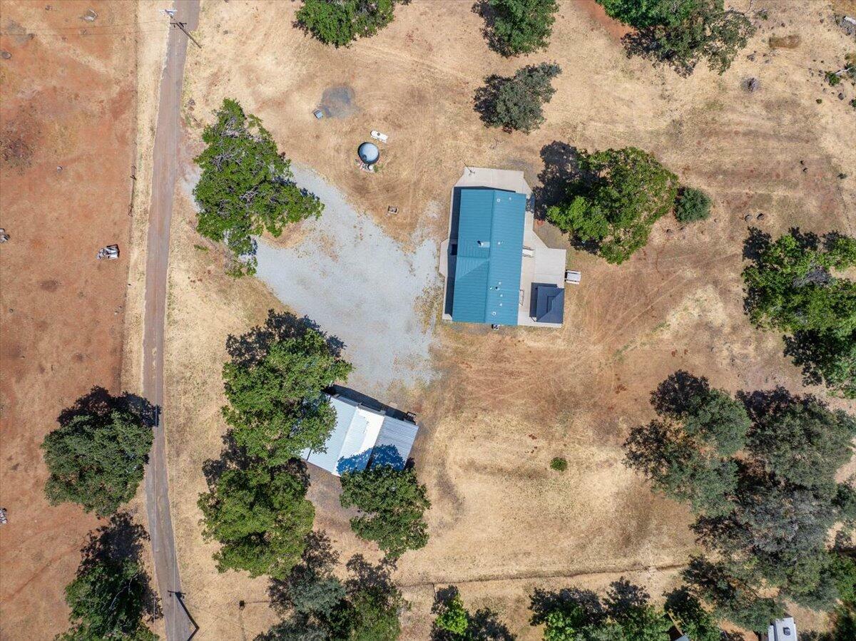Property Photo: 27445 Lookout Mountain Road CA 96069