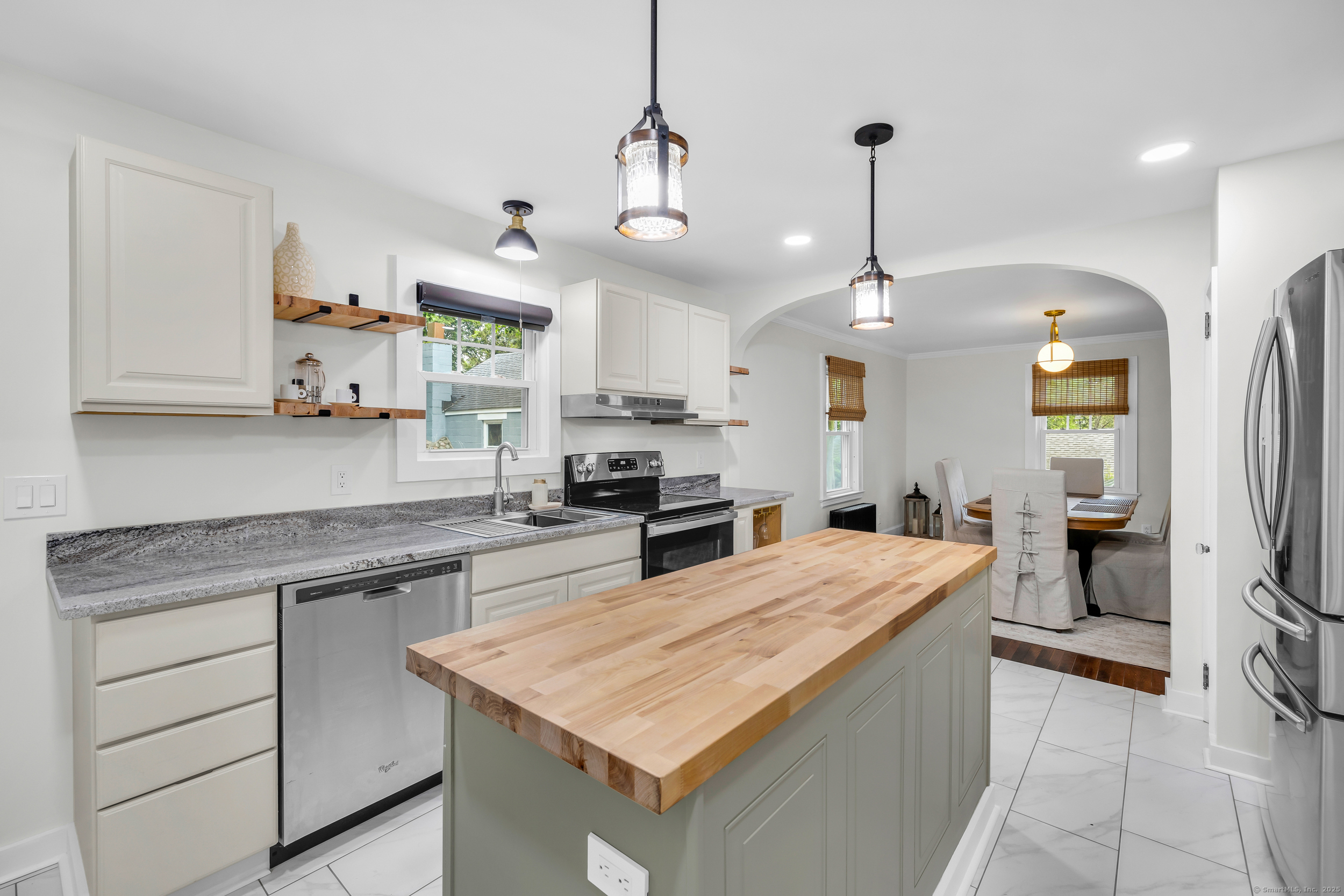 Property Photo: 8 Wild Rose Place CT 06385