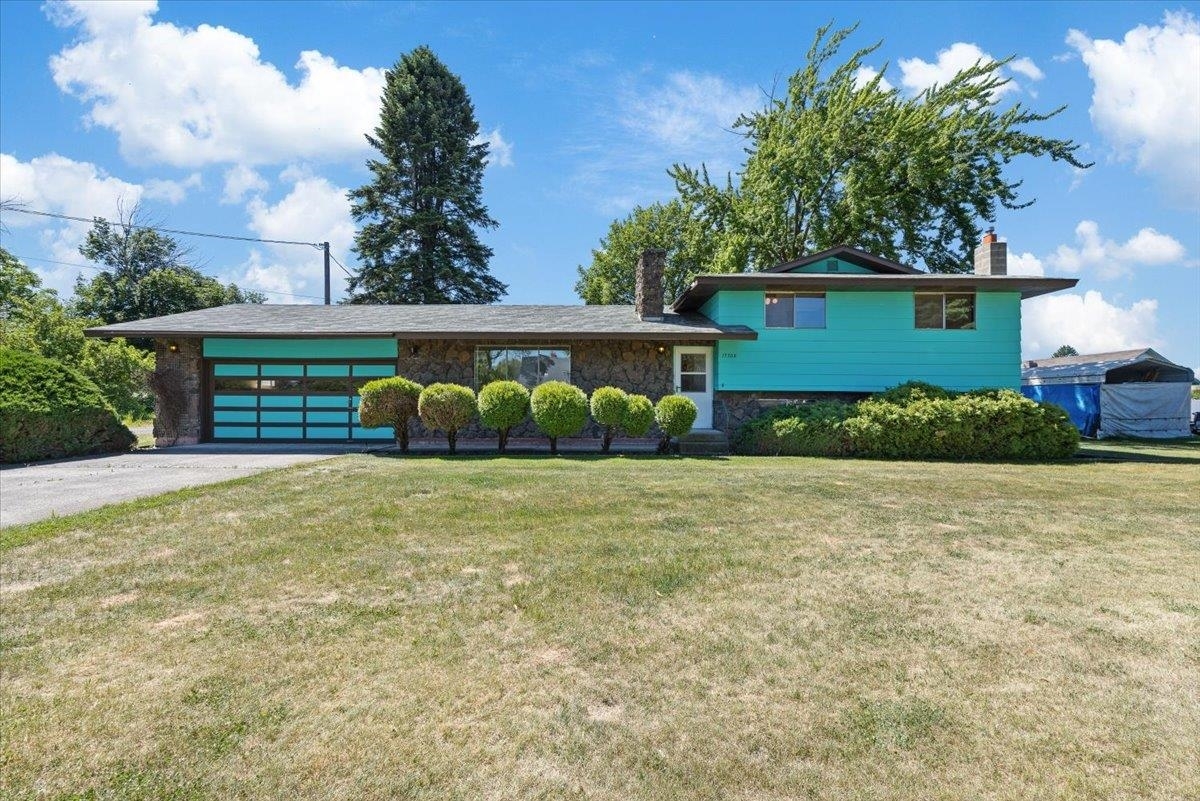 Property Photo: 17708 E Alki Ave WA 99016