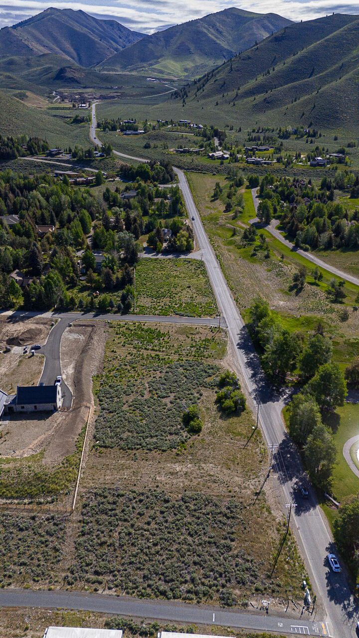 Property Photo:  5 Seven Sisters Lane  ID 83340 