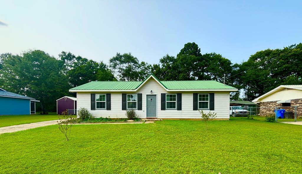 Property Photo: 2507 Dykes AL 36301