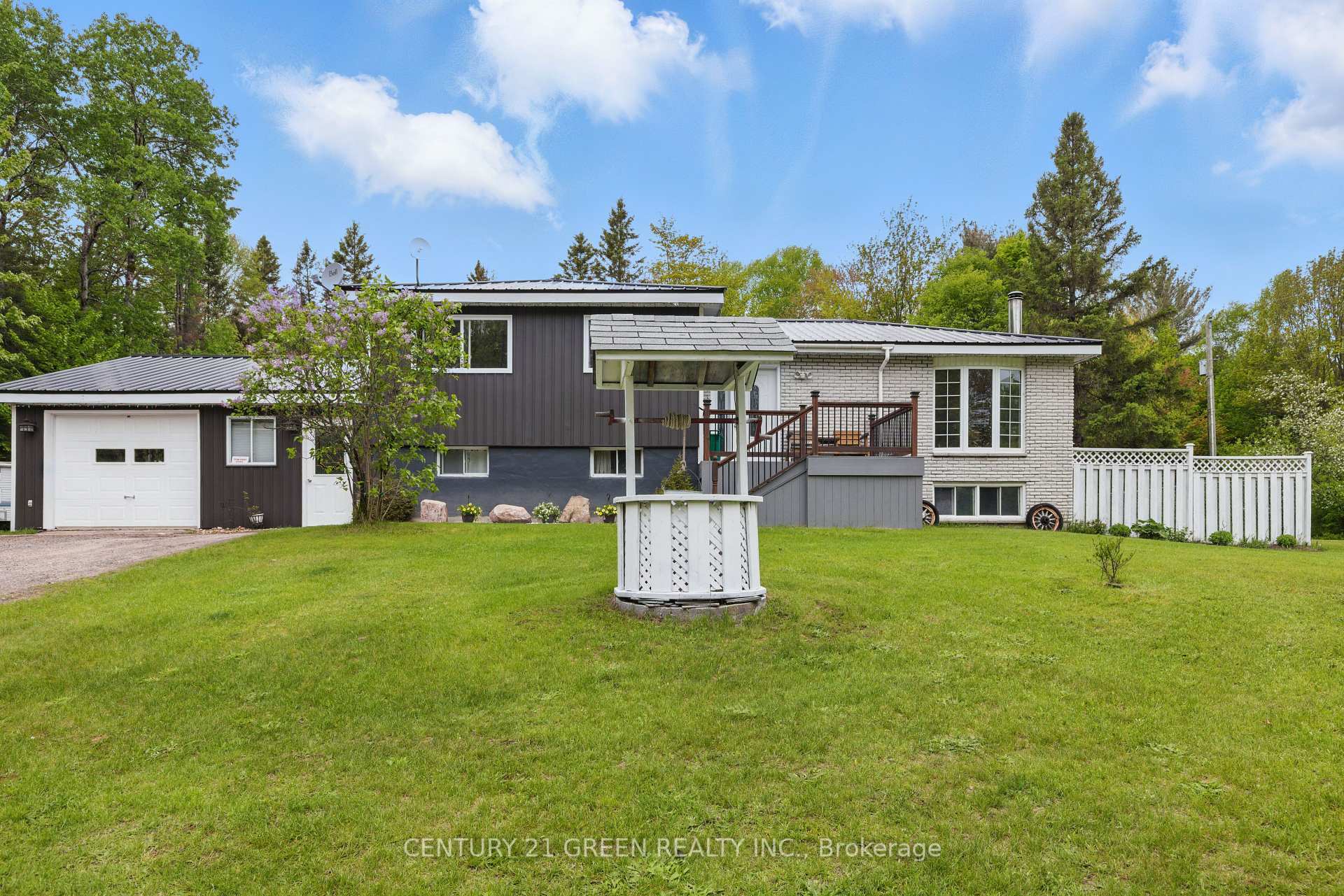 Photo de la propriété:  414 Hill Valley Road  ON P0A 1Z0 