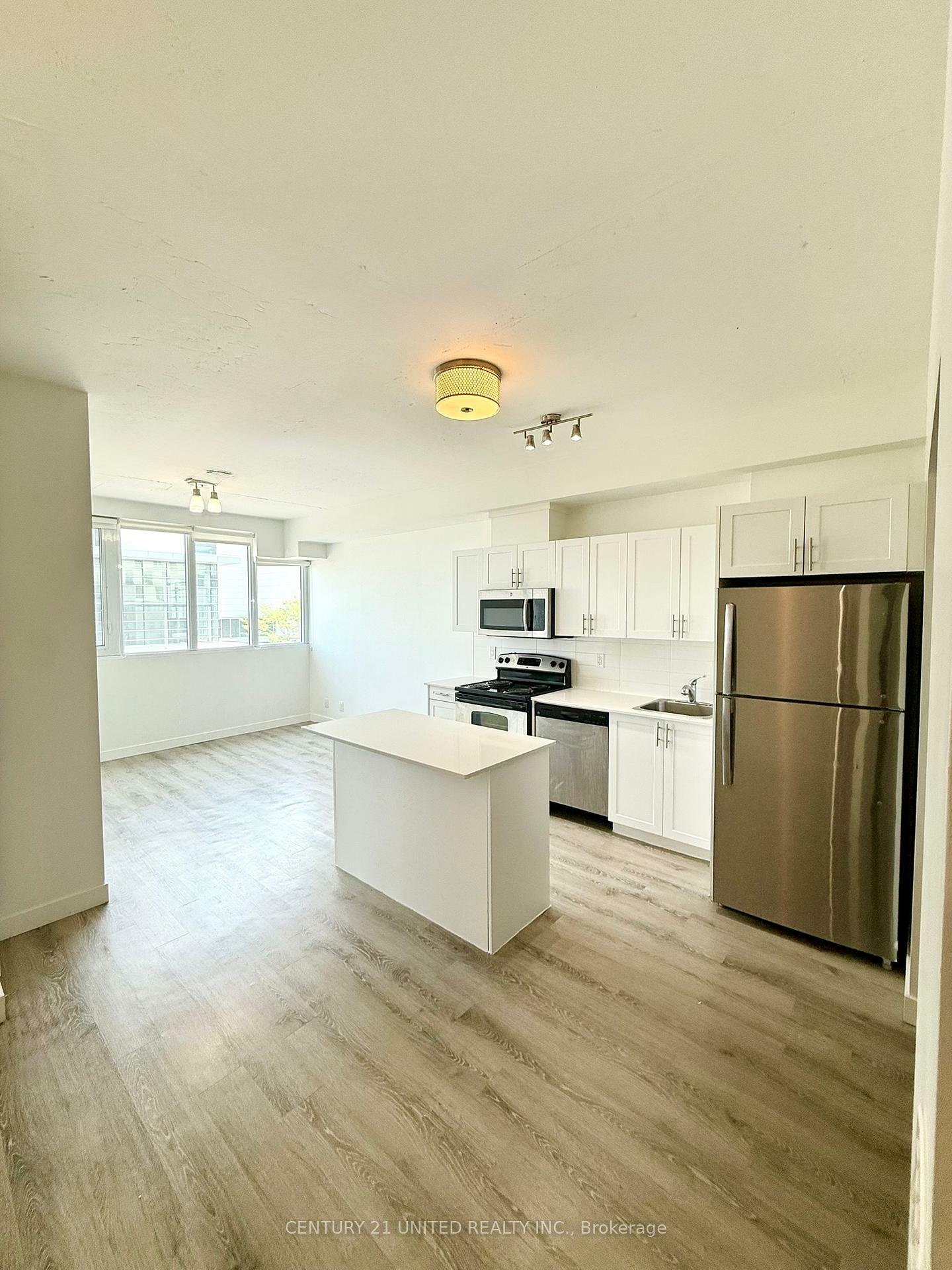 Property Photo: 100 Bond Street E 307 ON L1G 0B7