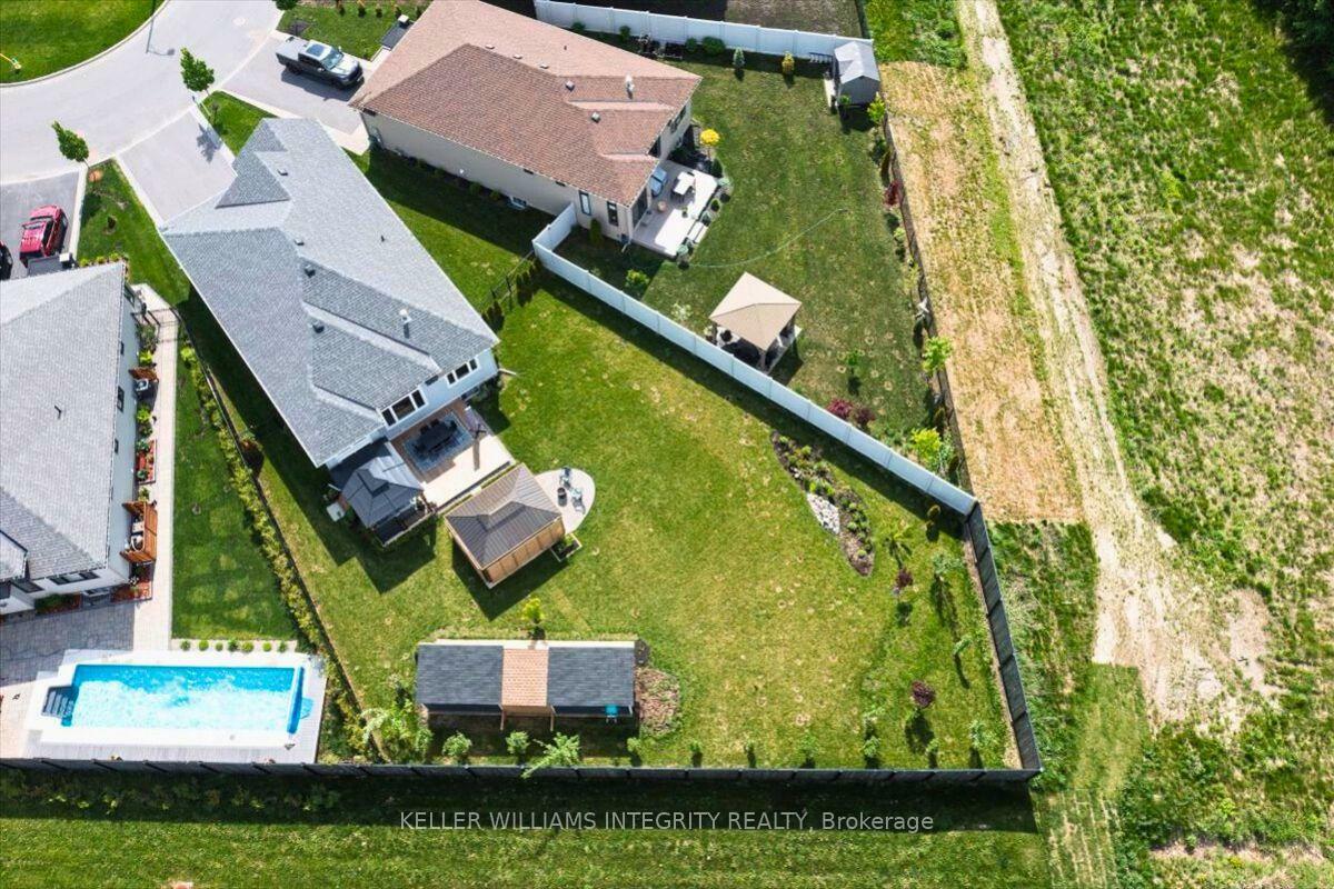 Photo de la propriété: 541 Cannes Crescent ON K4A 5J6