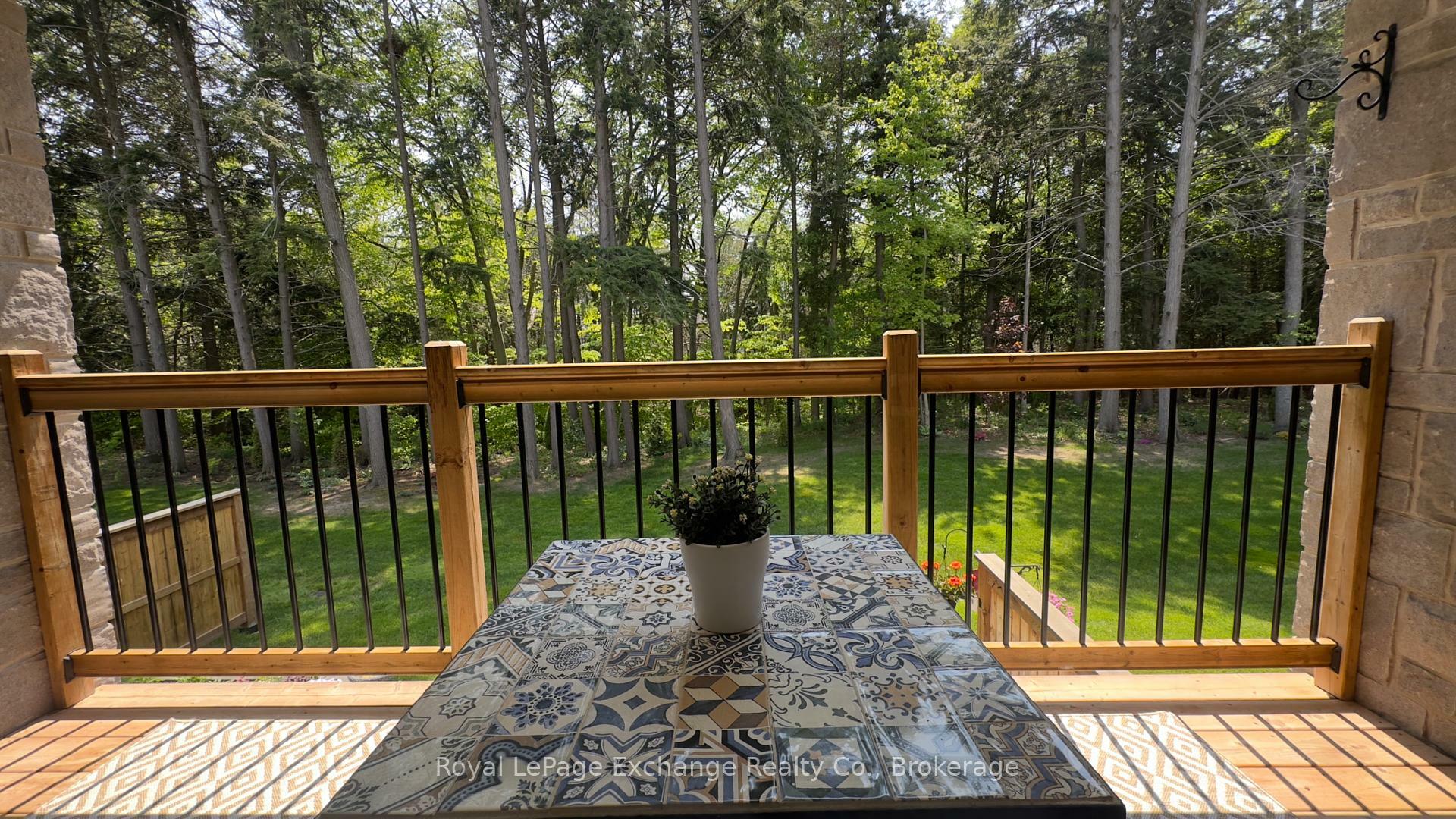 Property Photo:  552 Durham Street 14  ON N2Z 0G5 