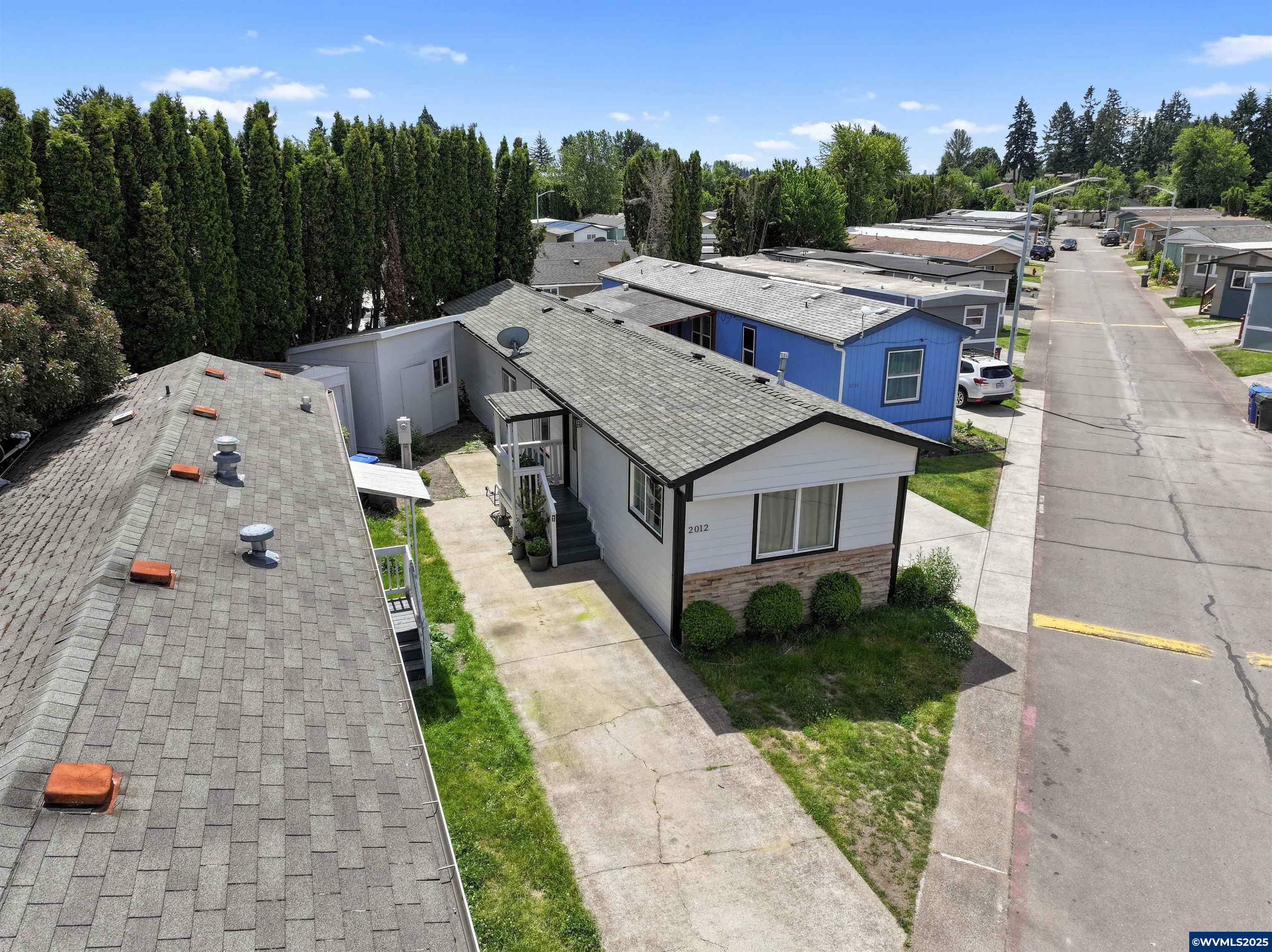 Property Photo: 2012 Kennedy Cir NE 10 OR 97303
