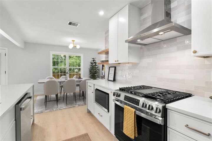 Property Photo: 913 Spring Tree Street TX 78681