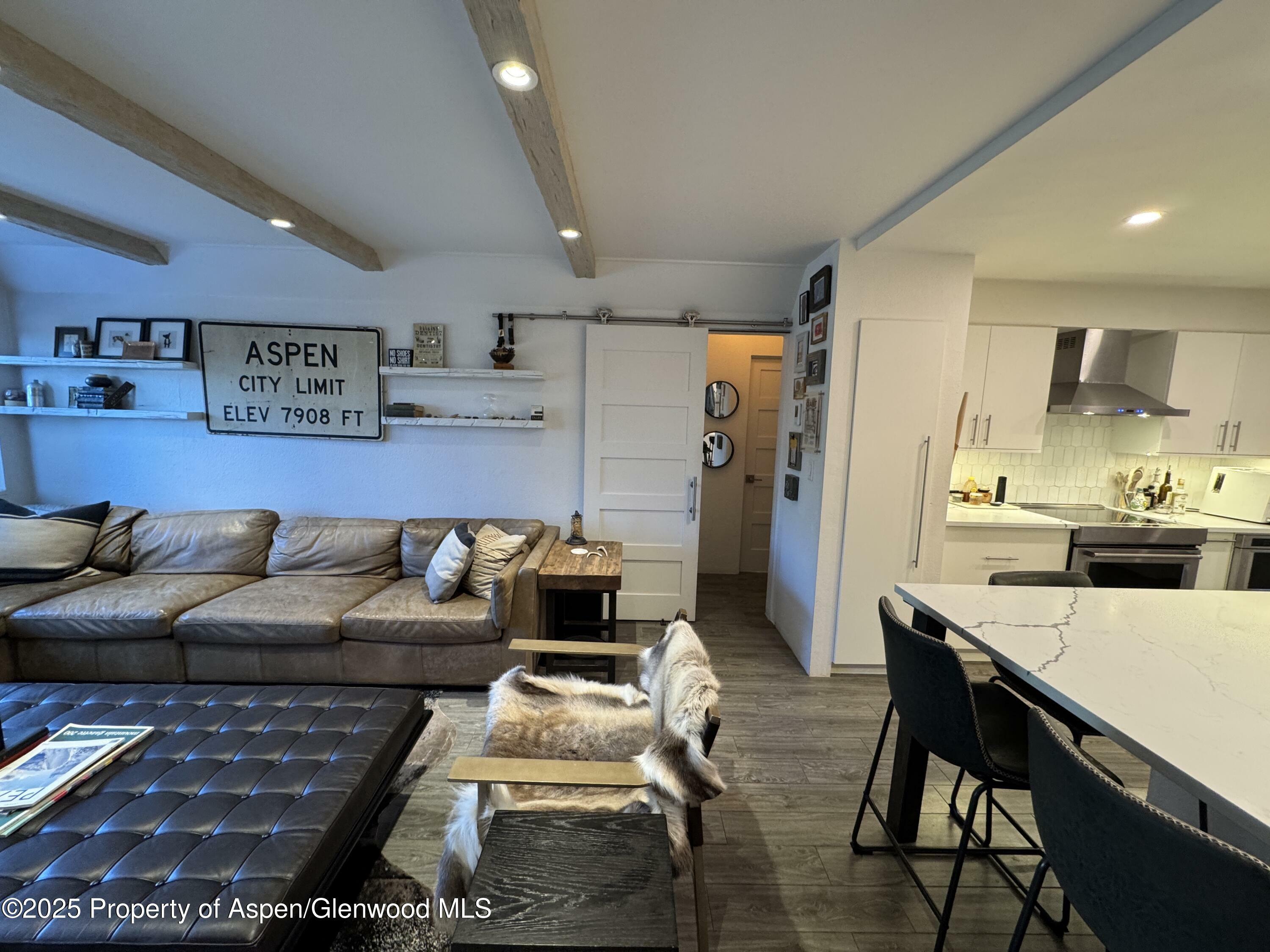 Property Photo:  927 Vine Street  CO 81611 