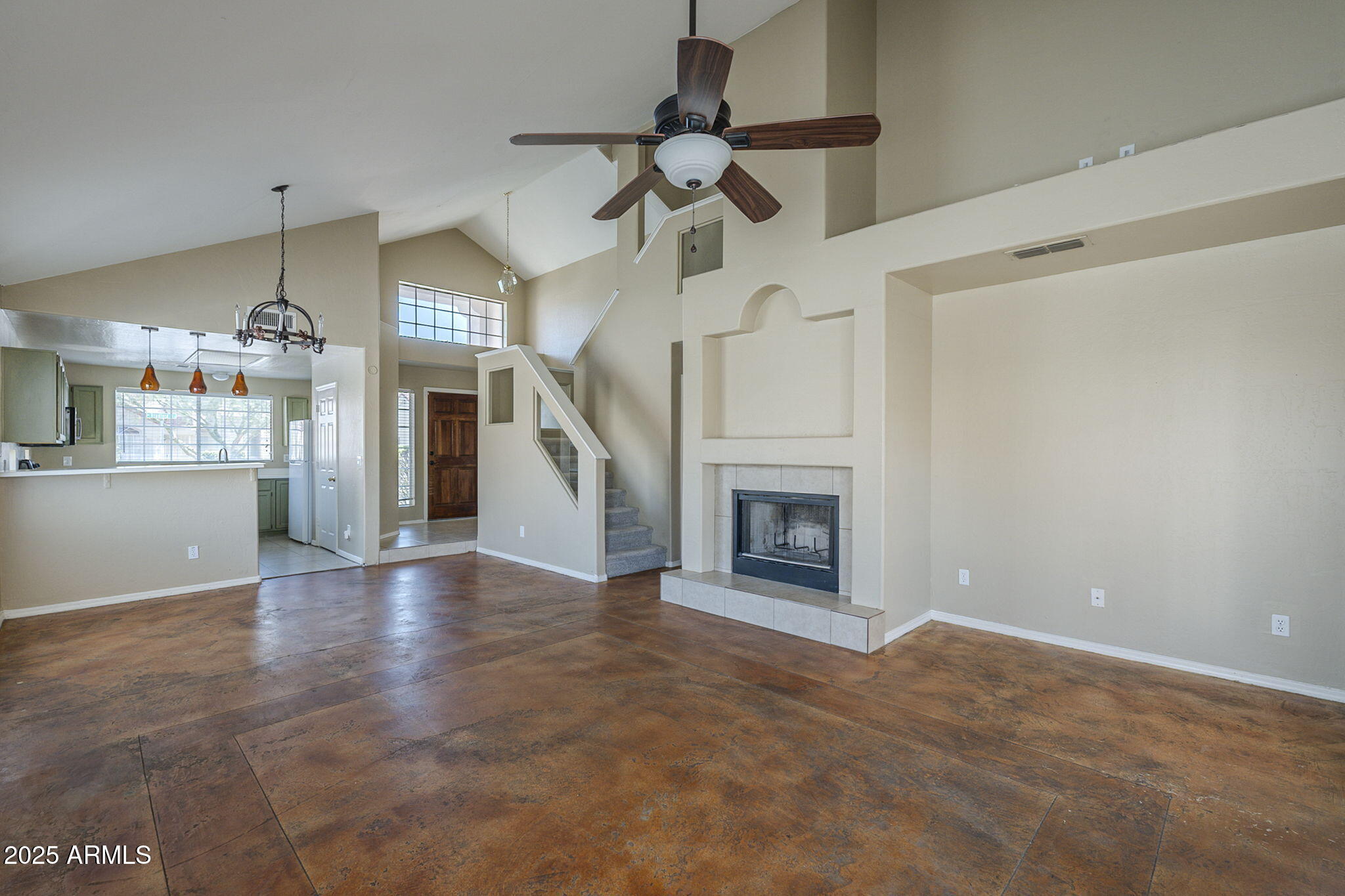 Property Photo: 823 W Bradford Drive AZ 85233