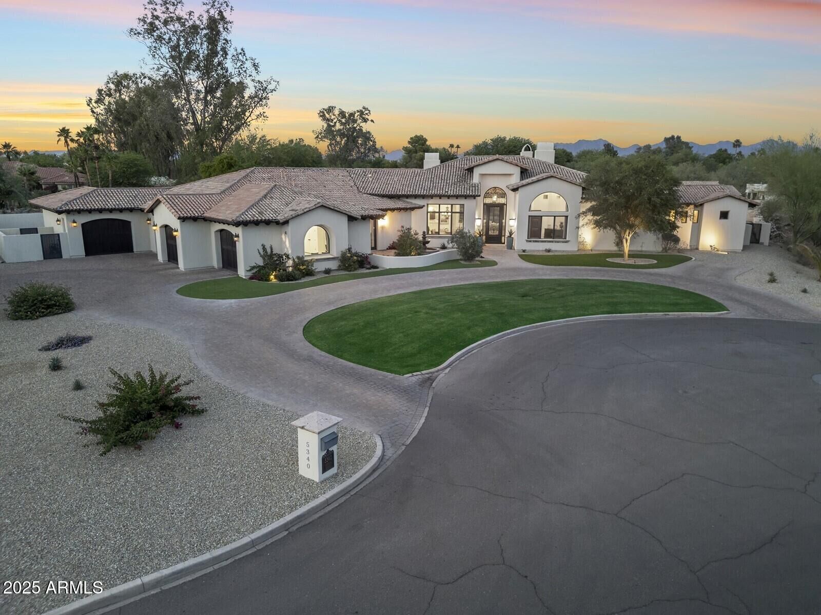 Property Photo: 5340 E Via Los Caballos -- AZ 85253