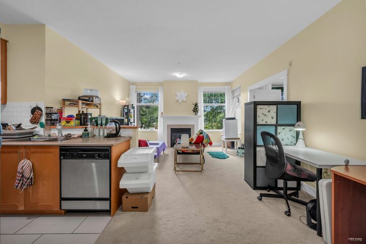 Property Photo: 2083 W 33 Avenue 307 BC V6M 4M6