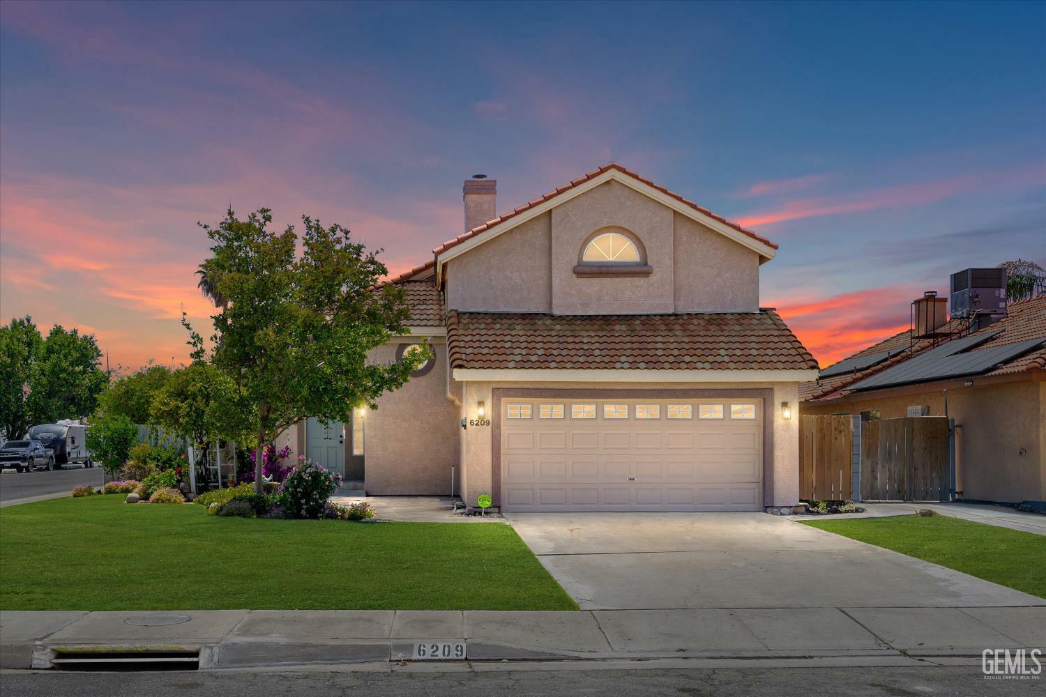 6209 Ambergrove Street  Bakersfield CA 93313 photo