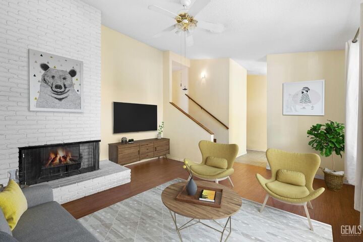 Property Photo: 2801 Oswell Street CA 93306