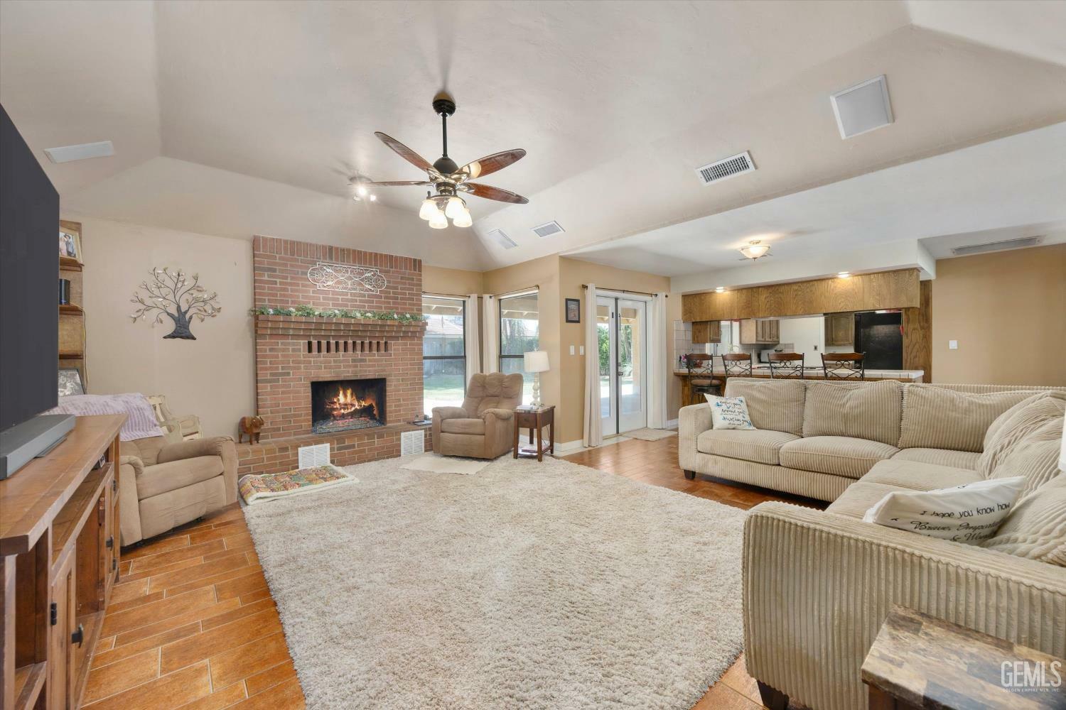 Property Photo: 6801 Weldon Avenue CA 93308