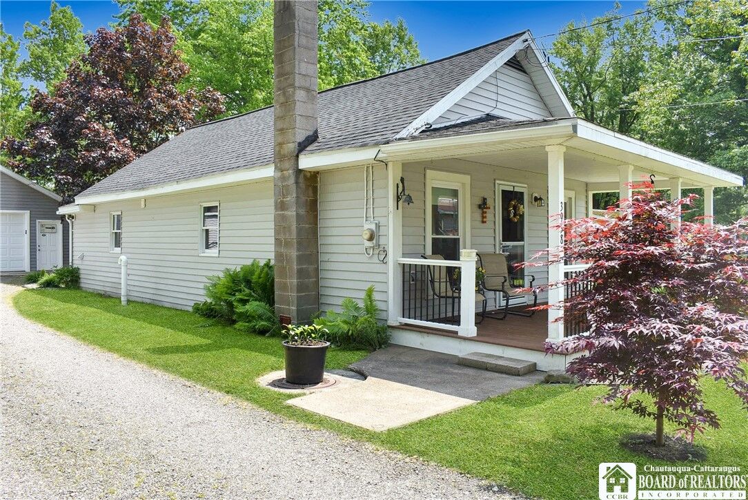Property Photo:  3938 S Ralph Avenue  NY 14712 