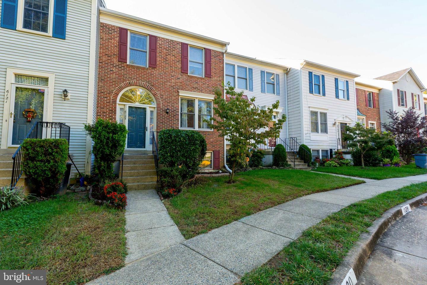 Property Photo: 6123 Joust Lane VA 22315