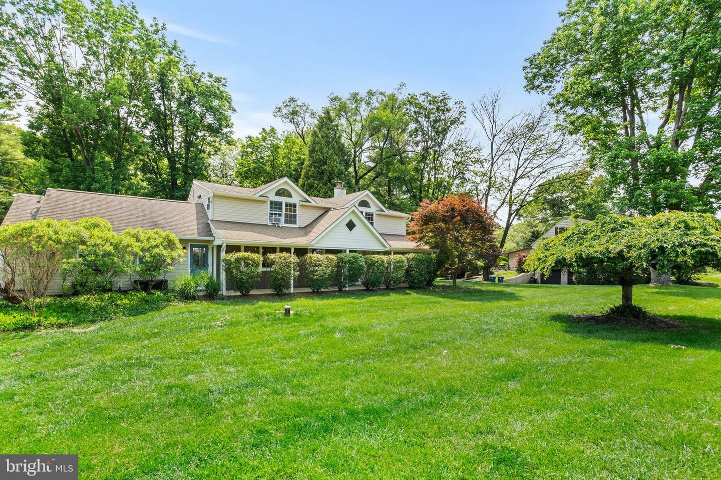 Property Photo: 28 New Road PA 18901