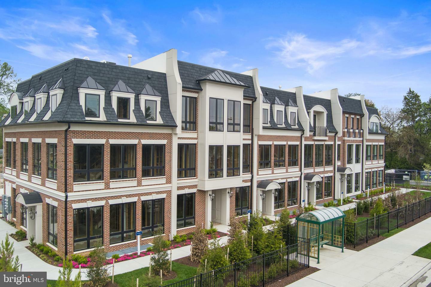 1632 Chain Bridge Road  McLean VA 22101 photo