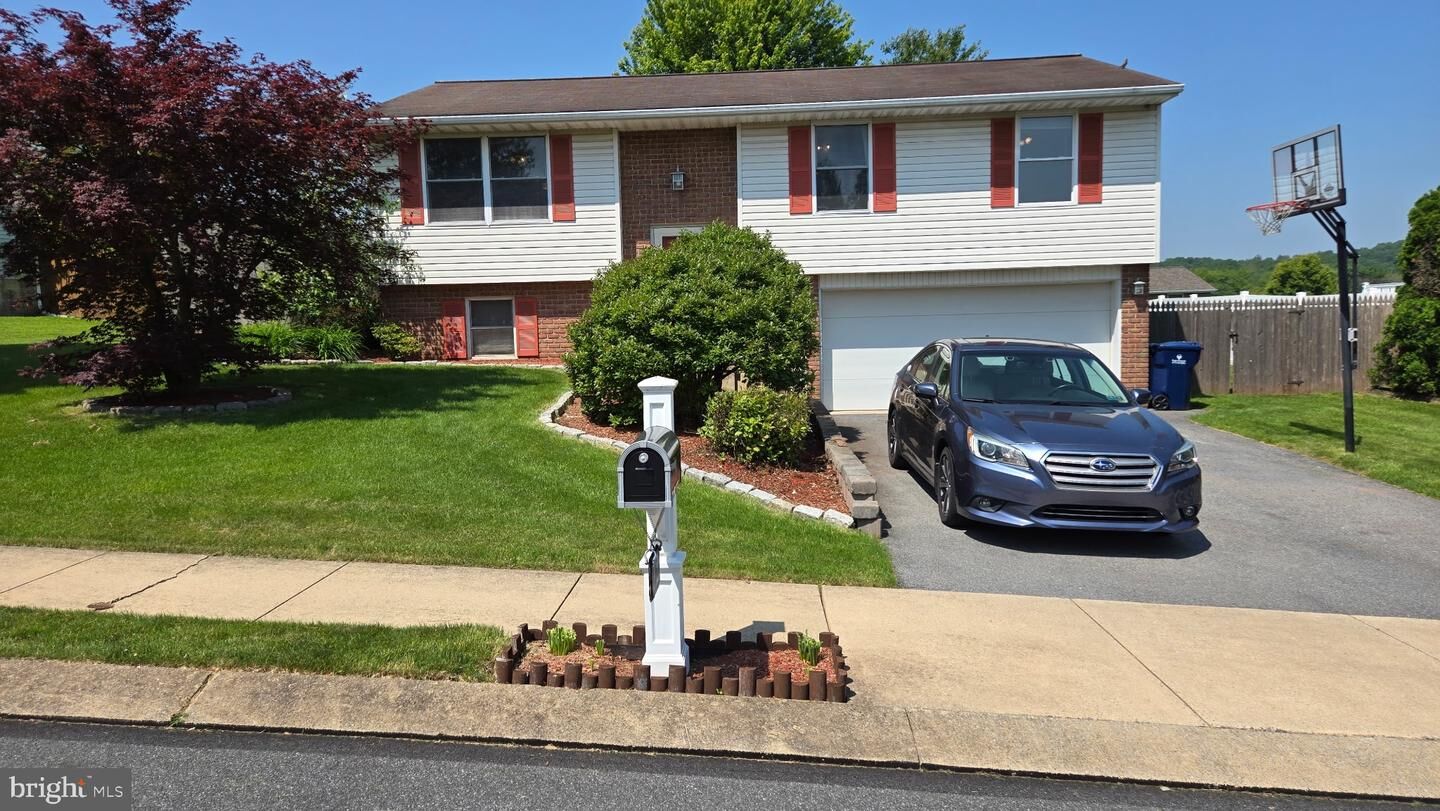 Property Photo:  12 Spring House Lane  PA 17517 