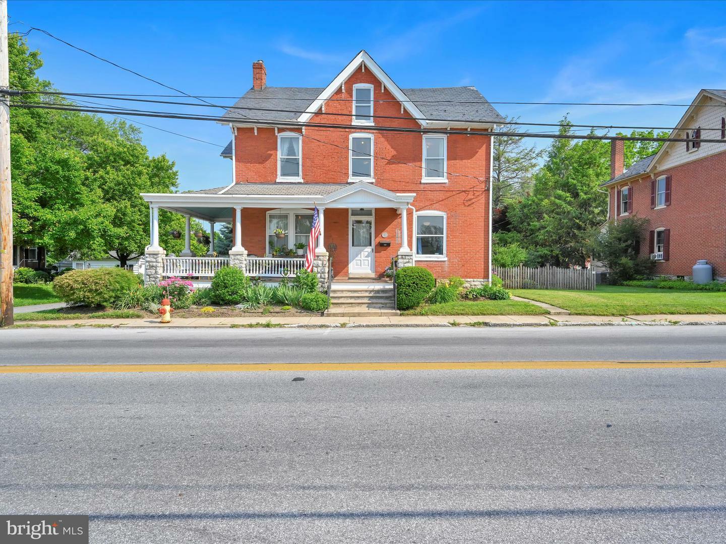 Property Photo:  136 Miller Street  PA 17579 