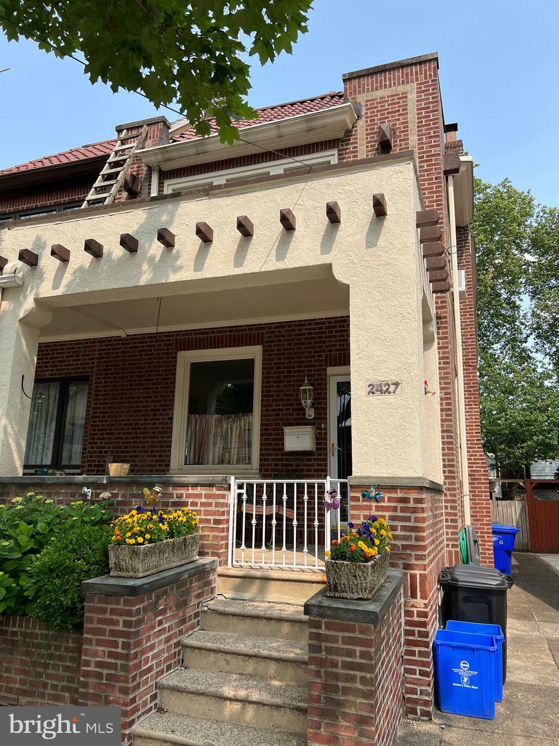 2427 S 21st Street  Philadelphia PA 19145 photo