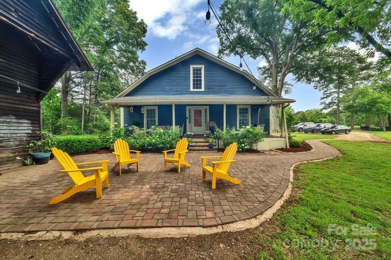 Property Photo: 9929 Kerns Road NC 28078