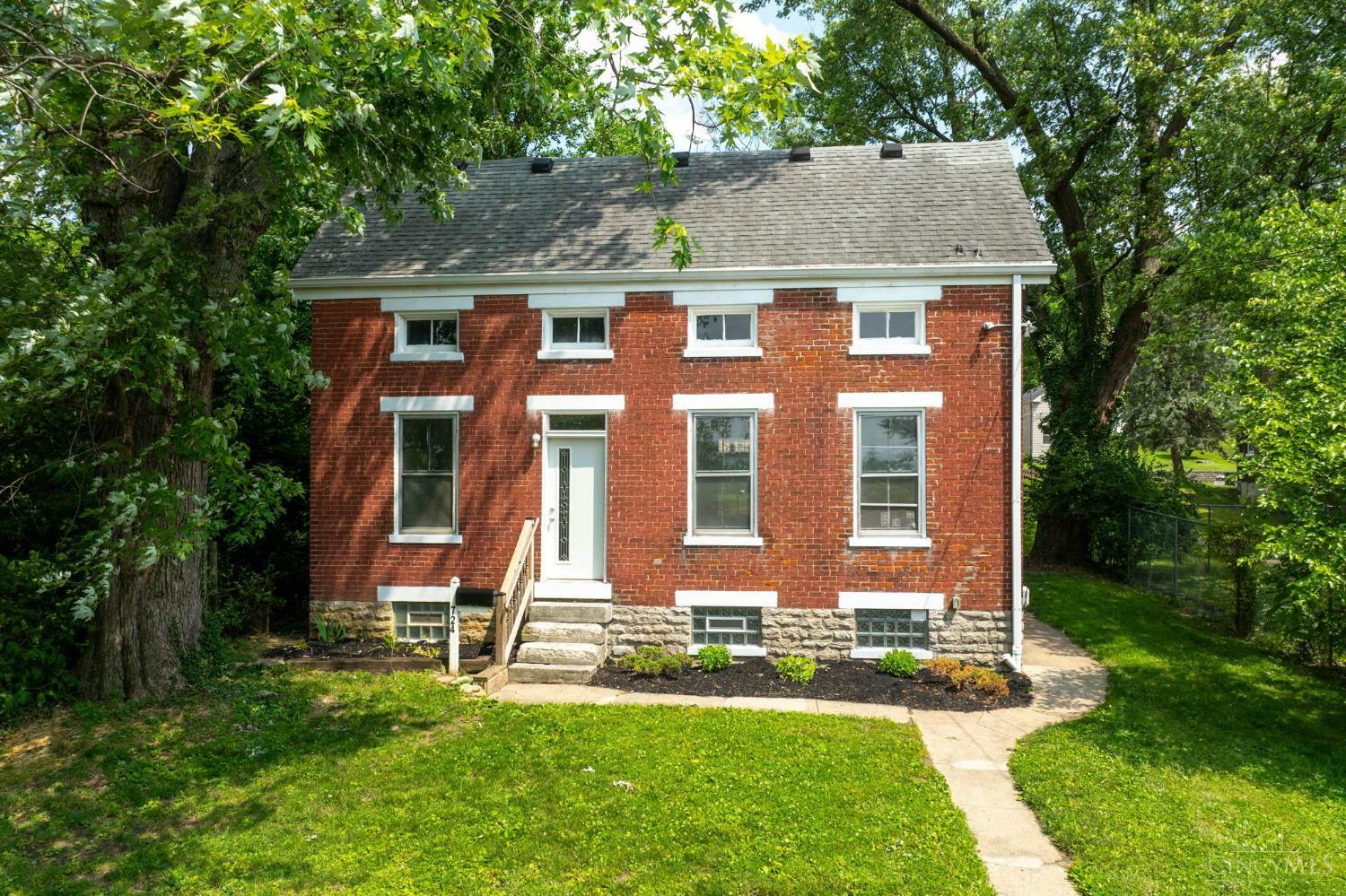 Property Photo: 724 Second Street OH 45215