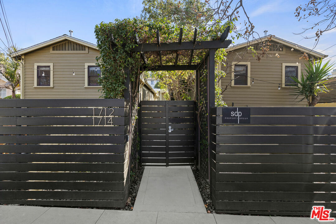 Property Photo: 1714 Echo Park Ave CA 90026