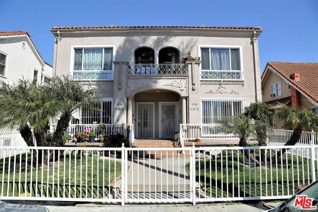 Property Photo: 1406 2nd Ave CA 90019