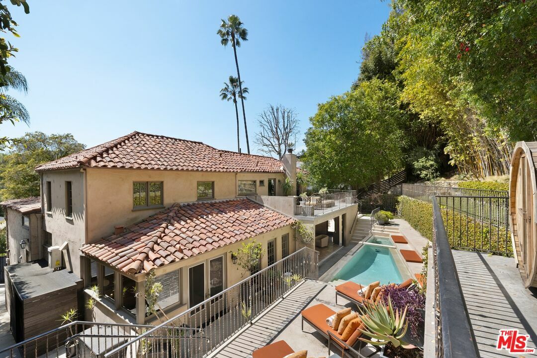 3300 N Knoll Dr  Los Angeles CA 90068 photo