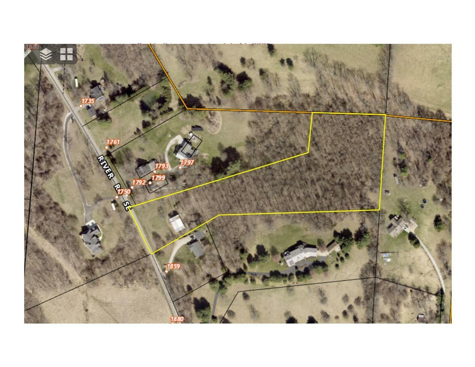 Property Photo: 1801 River Road OH 43023