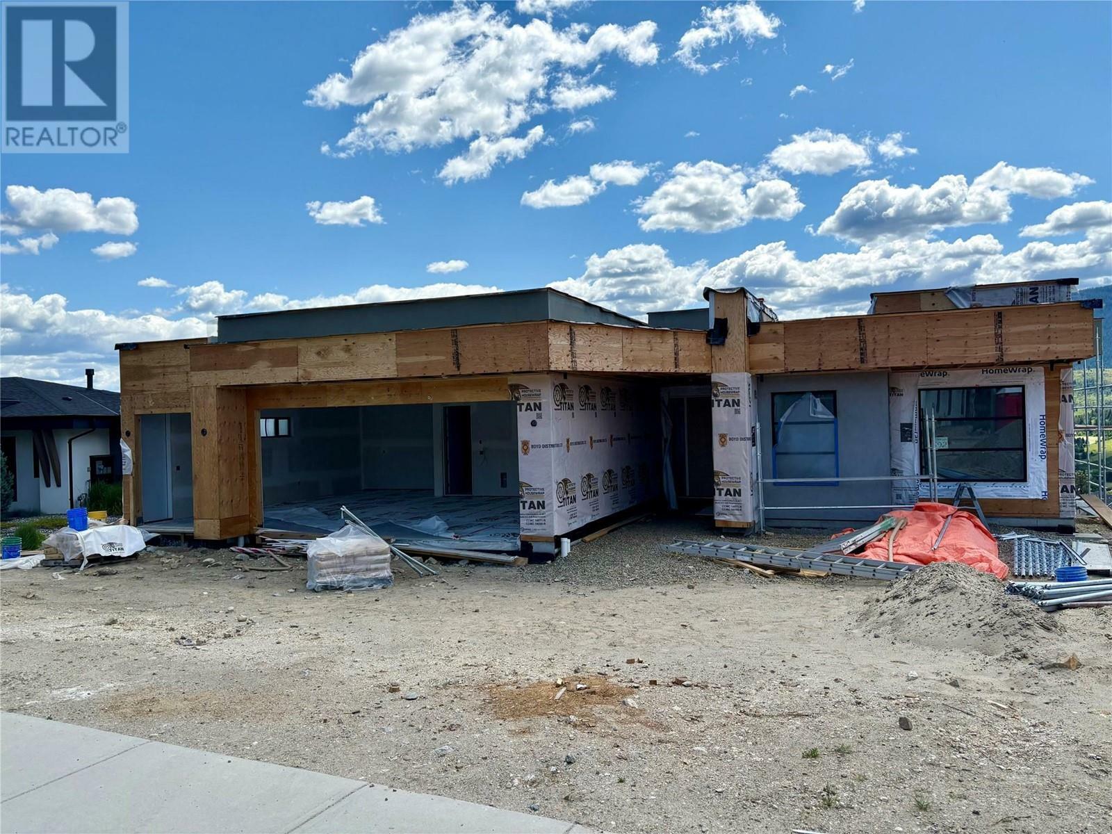 Property Photo: 592 Mt Ida Crescent BC V1B 4G3