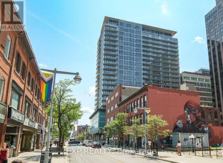 324 Laurier Avenue West 709  Ottawa ON K1P 0A4 photo